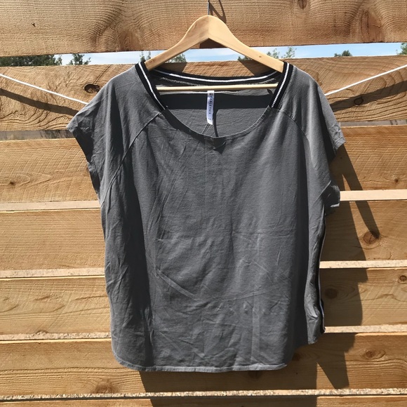 slouchy workout tops